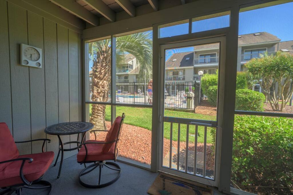 מירטל ביץ' Poolside Condo In Surfside Beach מראה חיצוני תמונה